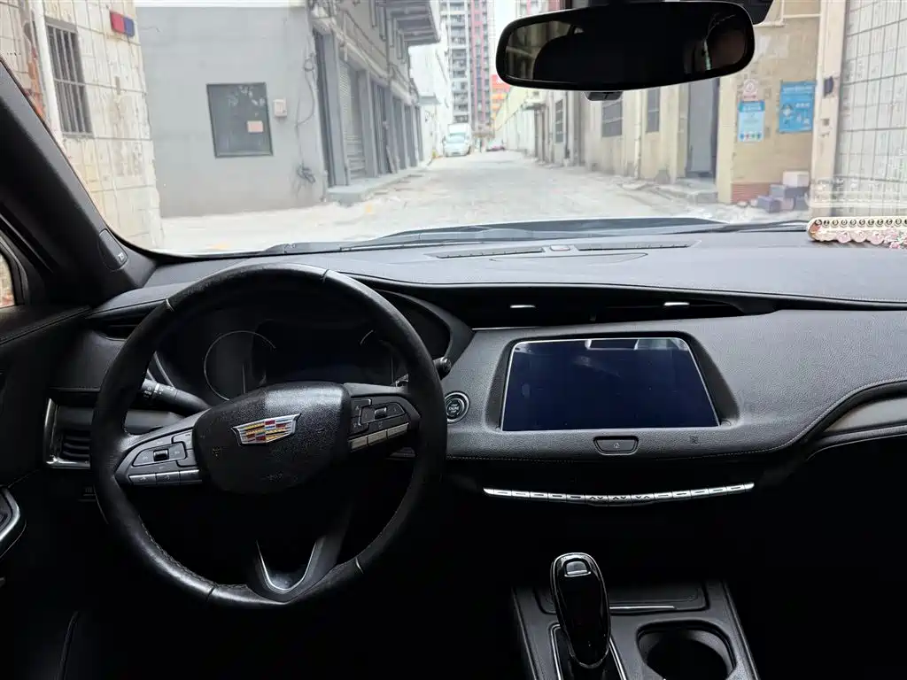 Cadillac XT4 2020 Facelift 28T 2WD Leading фото 5