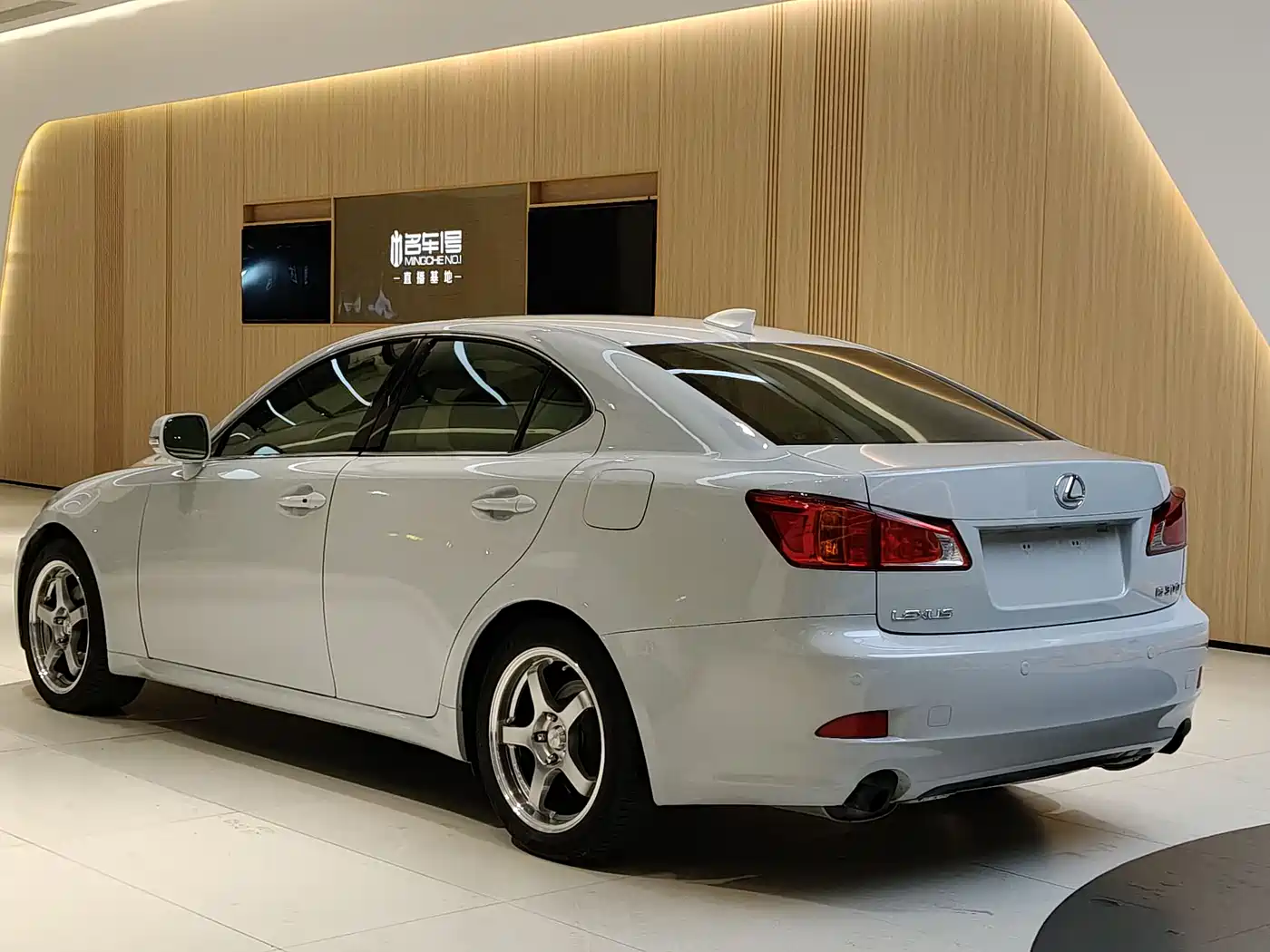 Lexus IS 2009 300 Dynamic Edition фото 6