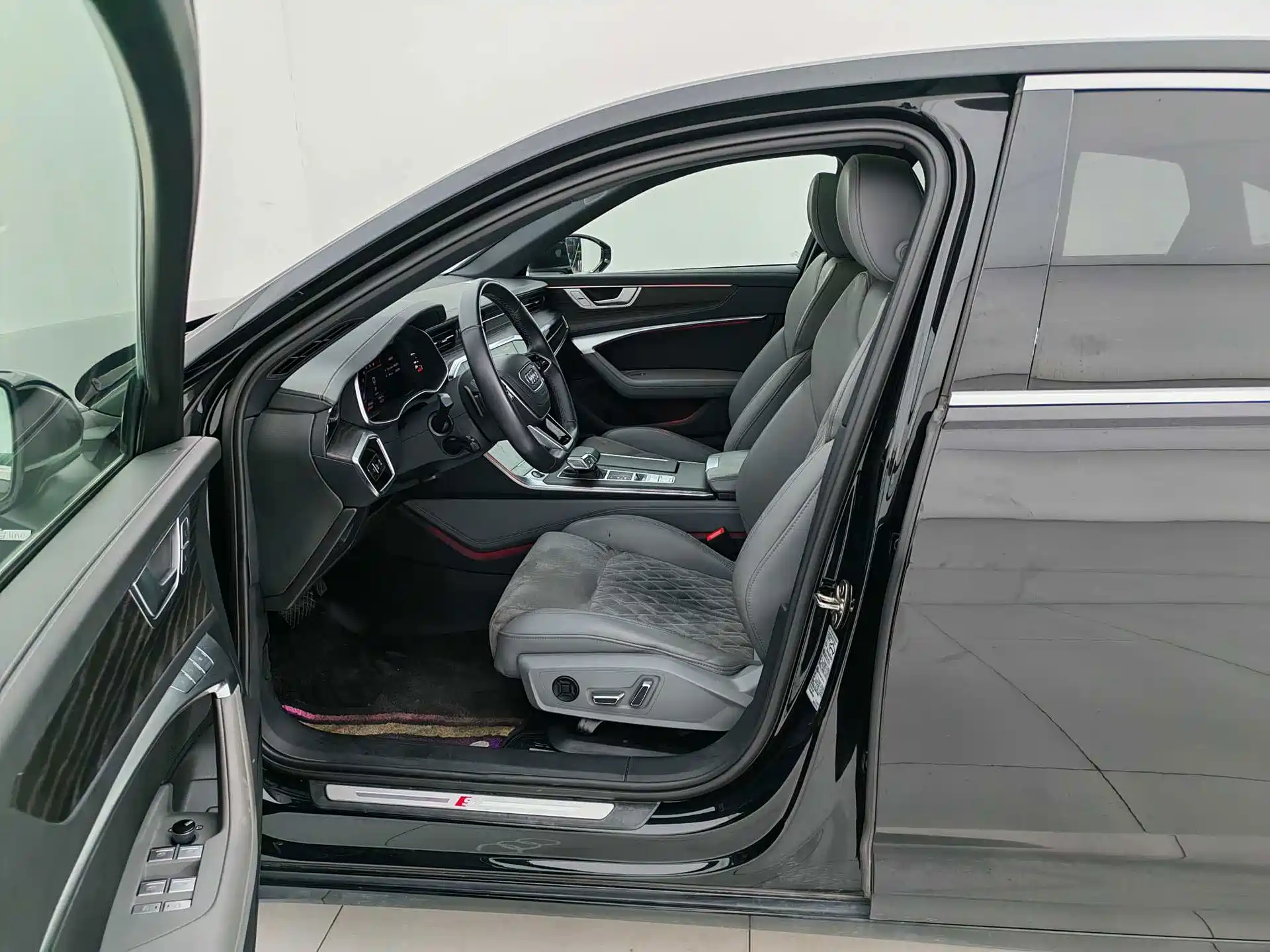 Photo 13 - Audi A6L