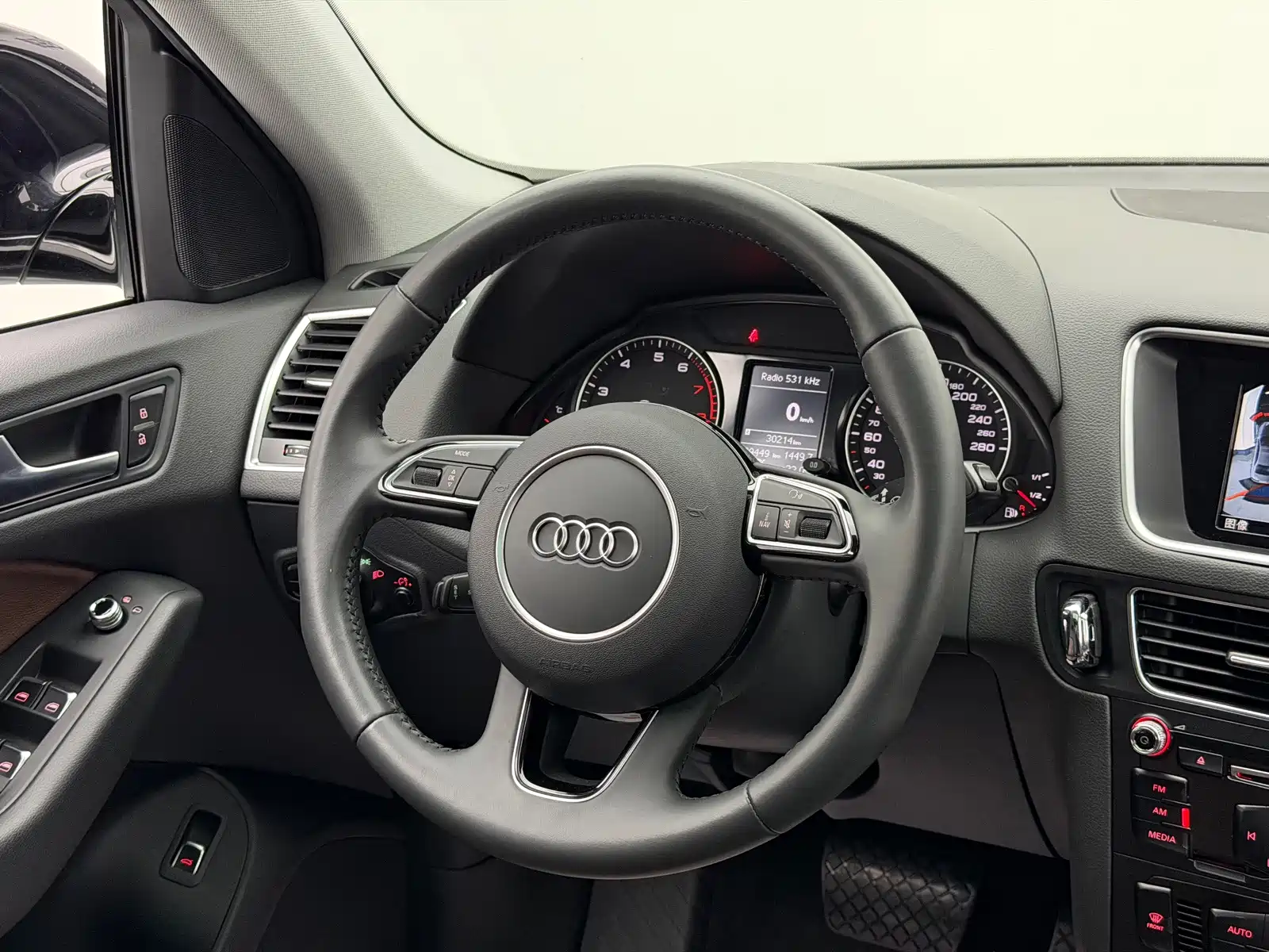 Photo 9 - Audi Q5