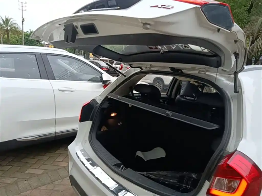 Geely Vision X3 2017 2017 1.5L Automatic Premium