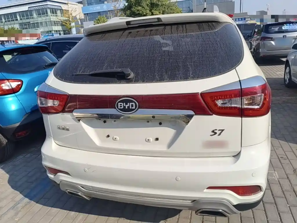 BYD S7 2016 2016 2.0T Automatic Premium Model