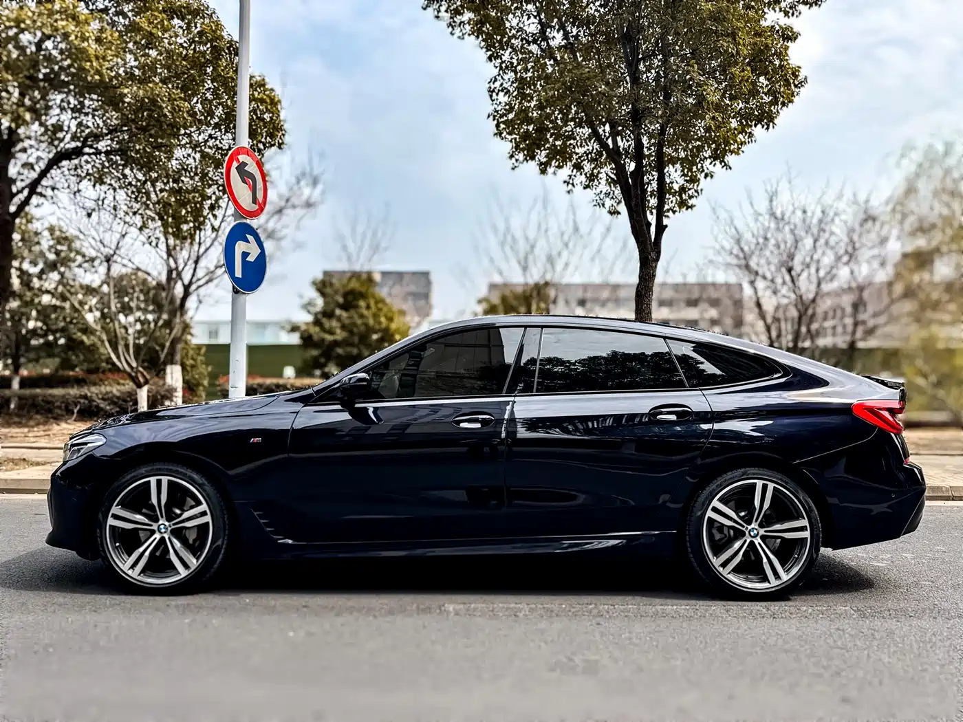 BMW 6 Series GT 2022 Model 630i M Sport Package фото 3