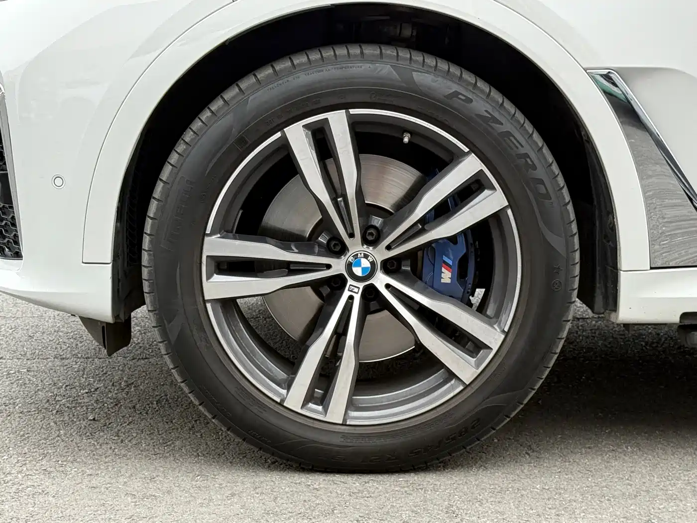 BMW X7 2021 xDrive40i Premium M Sport Package фото 9