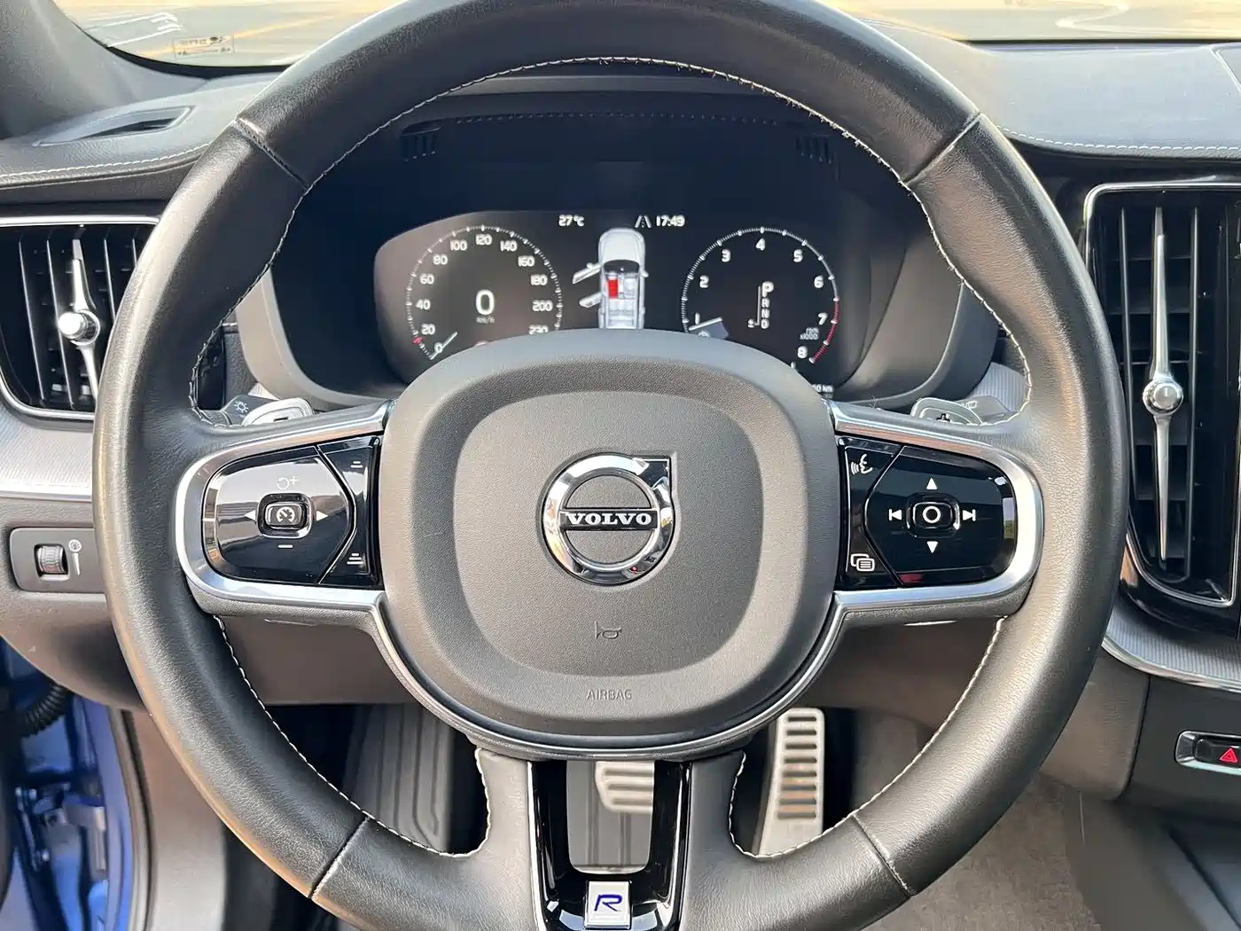 Фото 10 - Volvo XC60