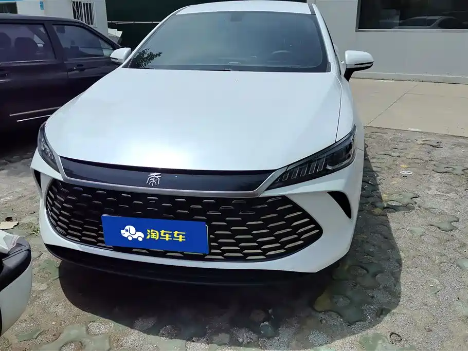 BYD Qin PLUS 2025 DM-i Smart Drive 55KM Leader фото 2