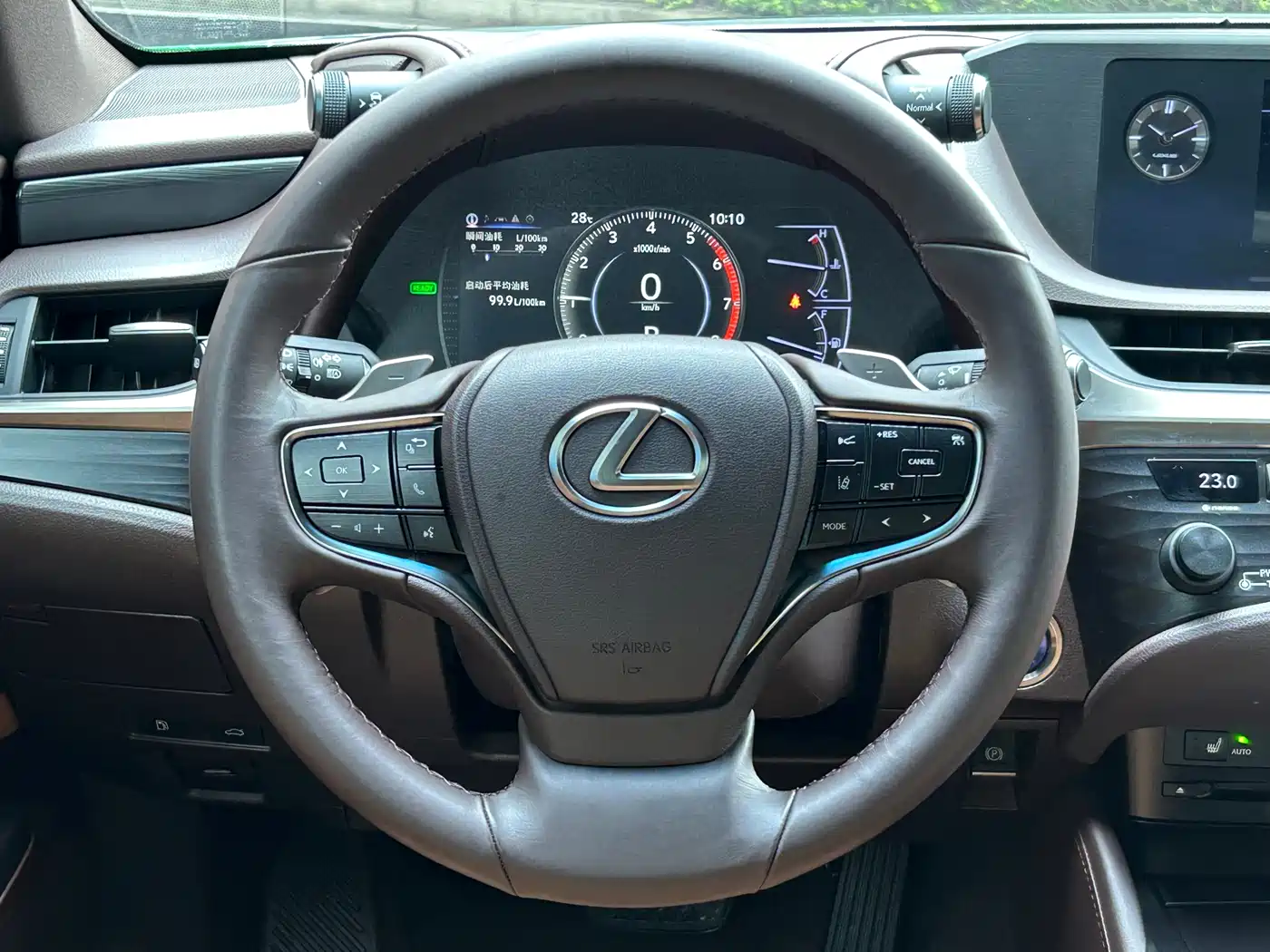 Lexus ES 2018 300h Excellence Edition China V фото 29