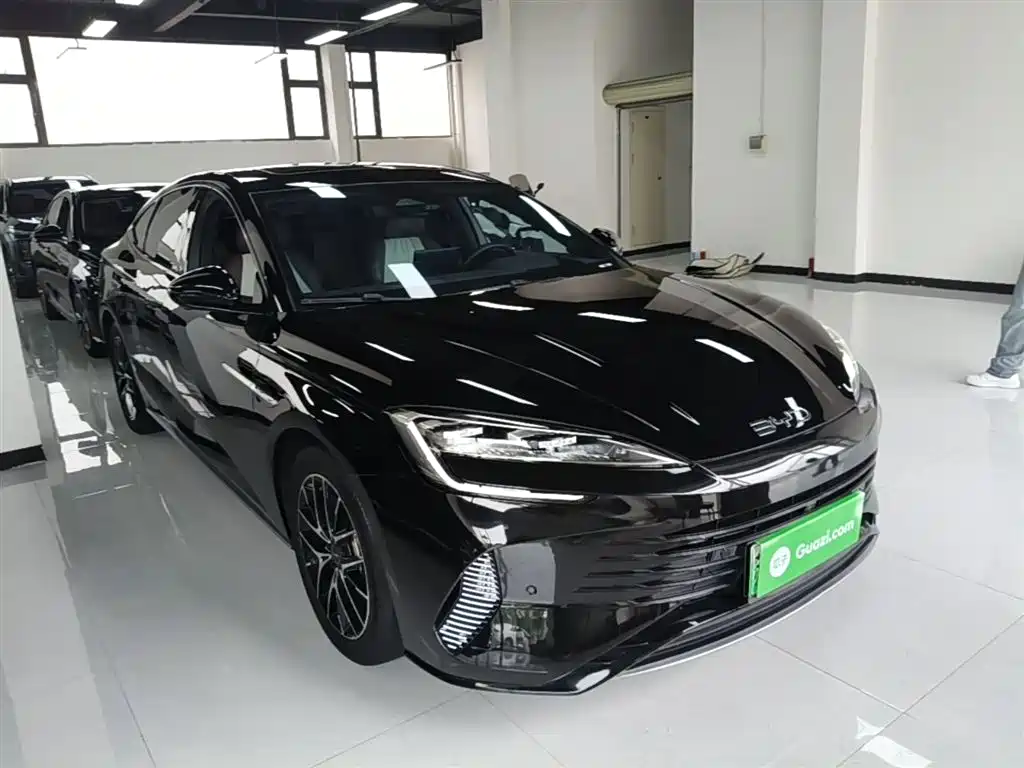 BYD Seal 2023 DM-i 1.5T 121km Flagship фото 4