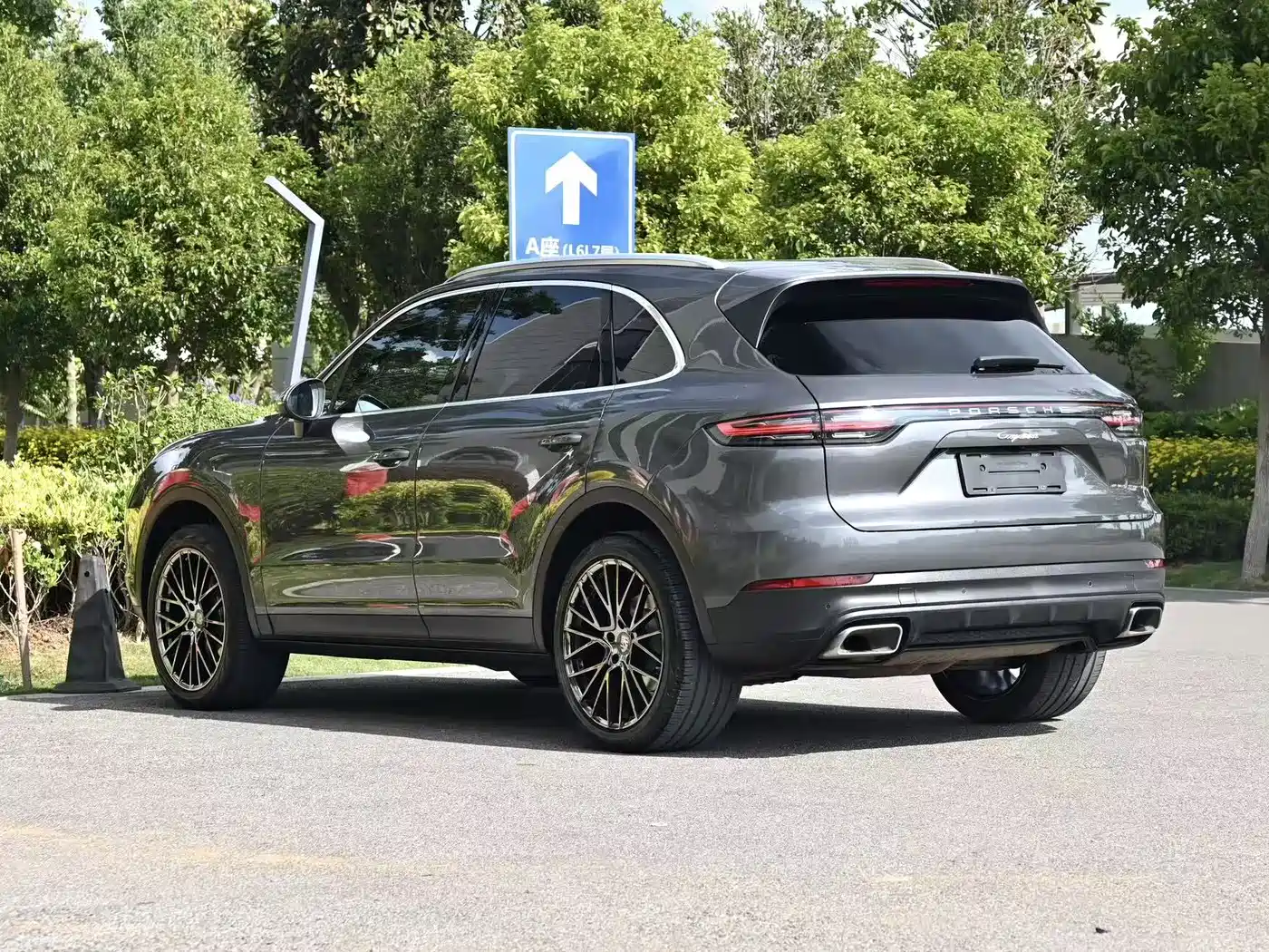 Porsche Cayenne 2022 Cayenne 3.0T Platinum Edition фото 4