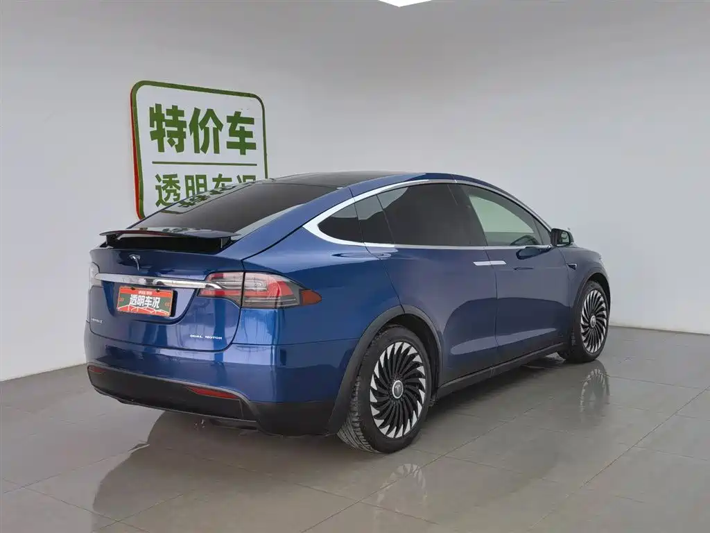 TESLA MODEL X