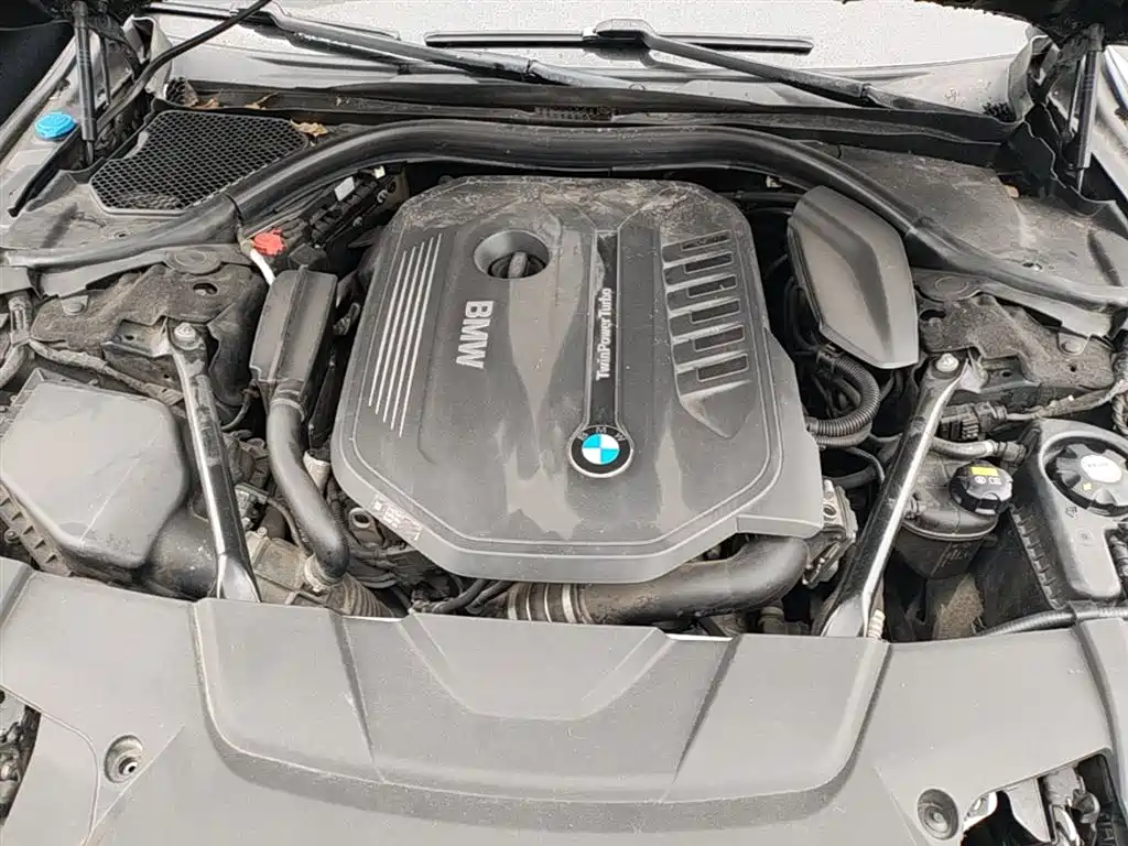 BMW 7 Series 2016 740Li Leading Edition фото 20