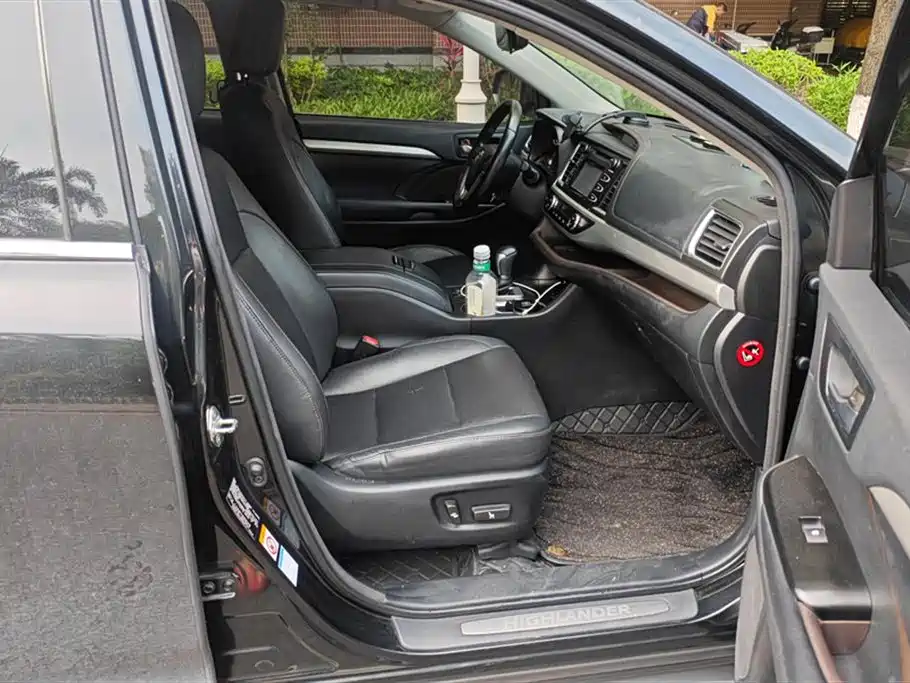 Toyota Highlander 2018 2.0T 4WD Elite 7-seater (China V) фото 8