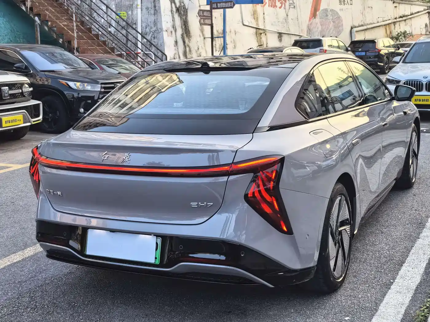 Hongqi EH7 2025 640 AWD Smart Selection Edition фото 5
