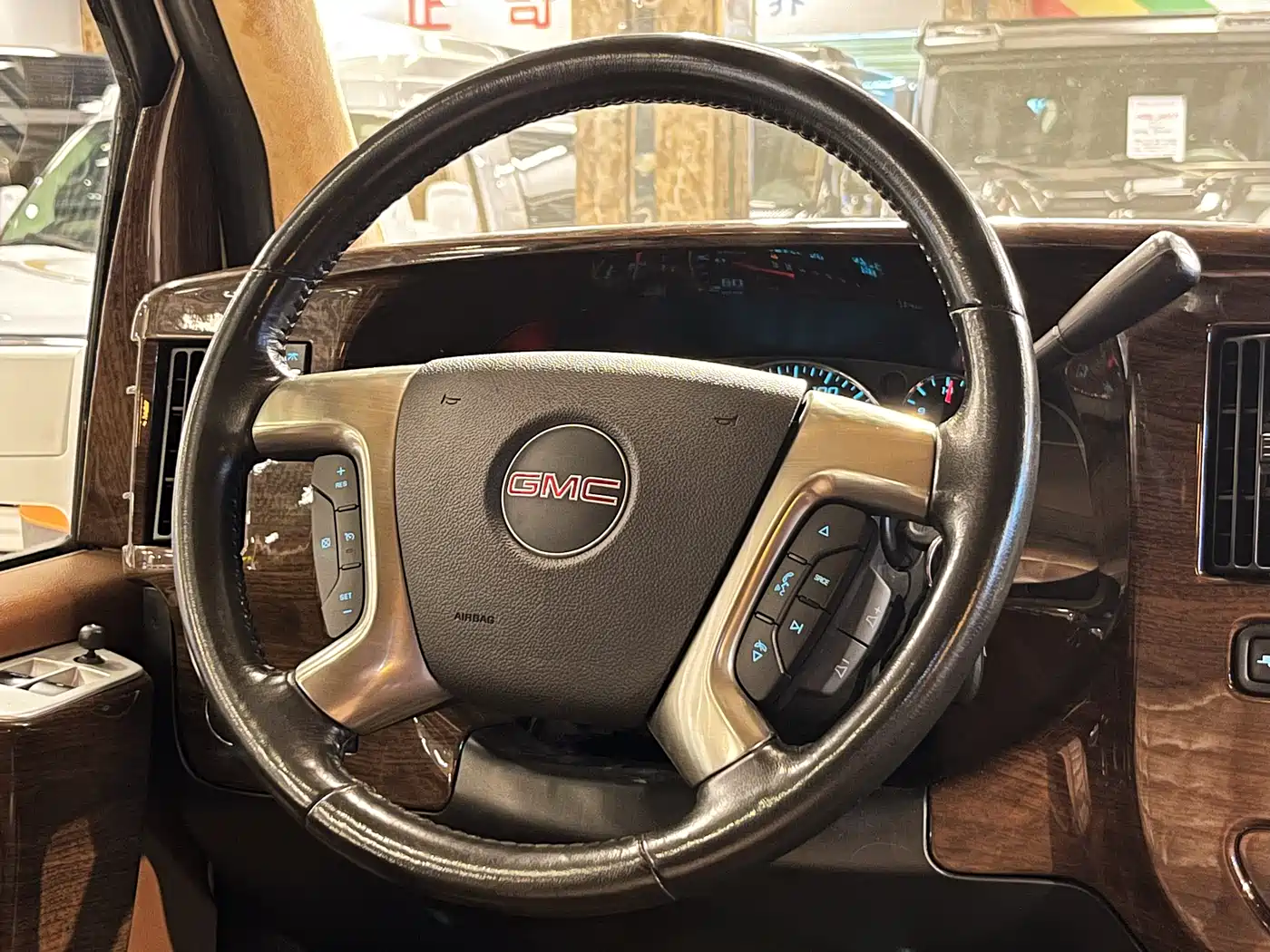 GMC Savana 2014 2015 5.3L G660S 4WD Elegance Edition