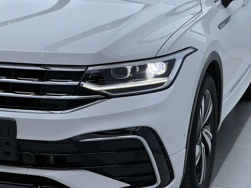 Volkswagen Tiguan X 2022 330TSI 2WD Flagship Edition фото 6