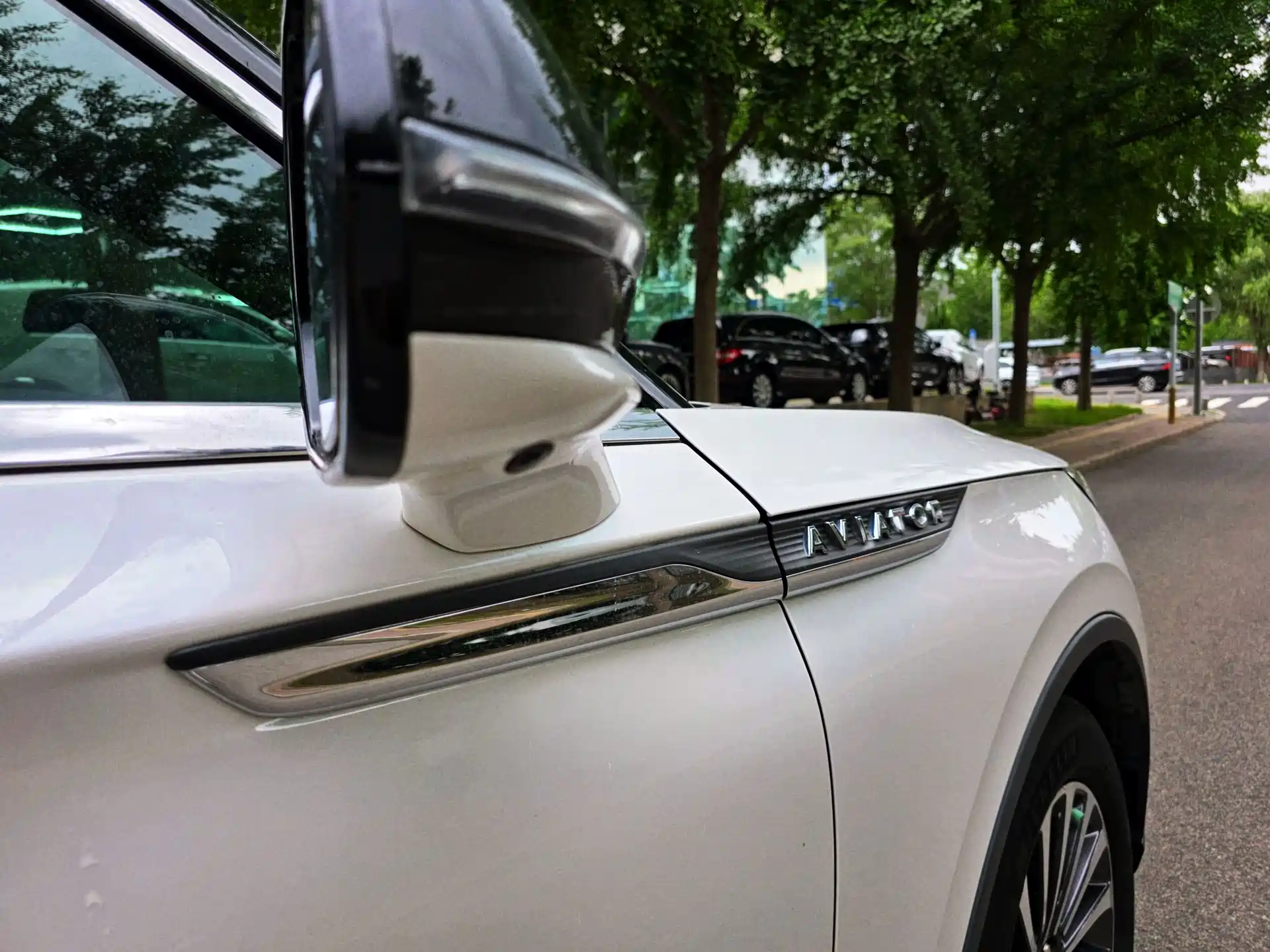 Фото 21 - Lincoln Aviator