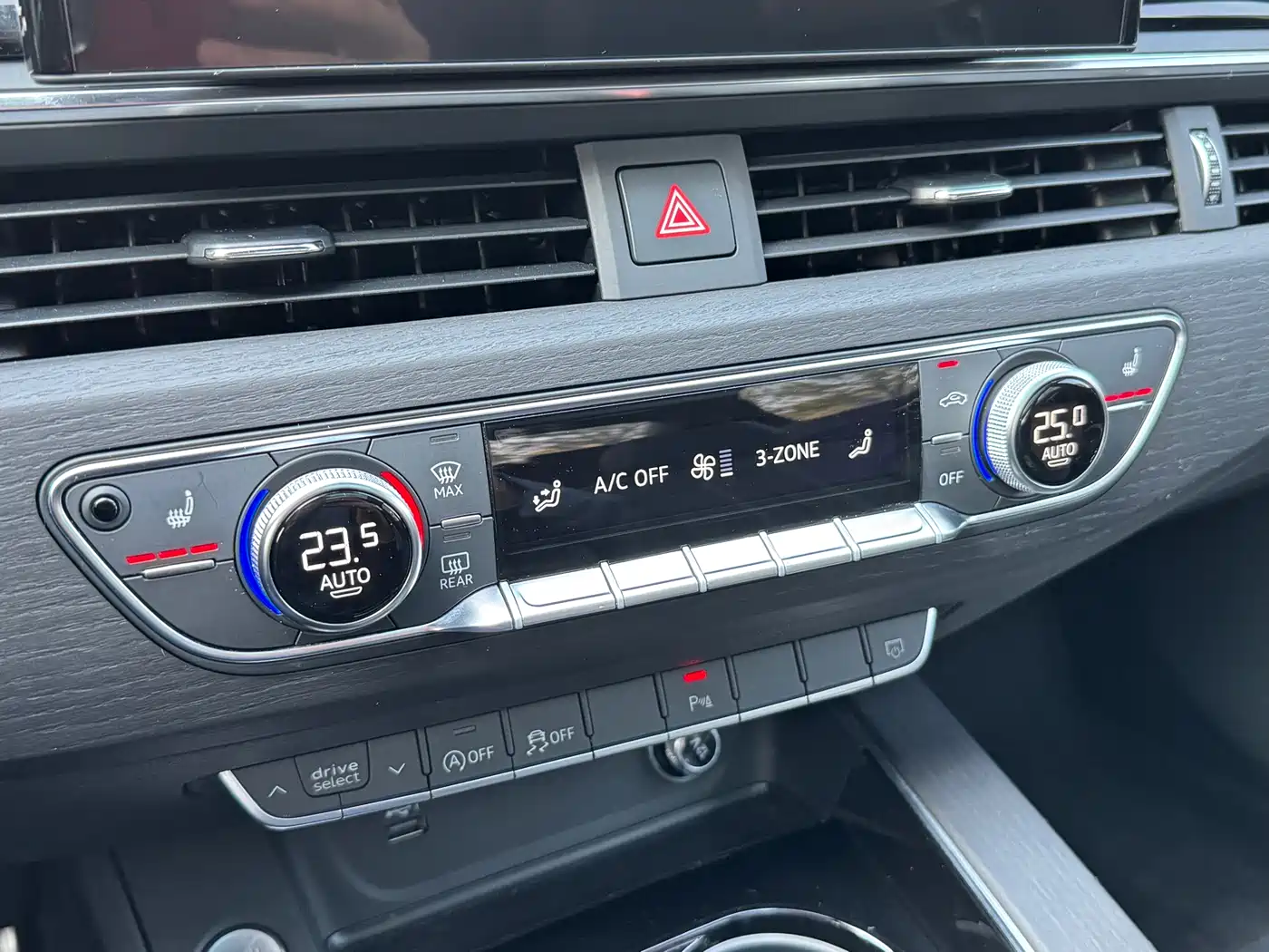Audi A4L 2024 40 TFSI Luxury Dynamic фото 13