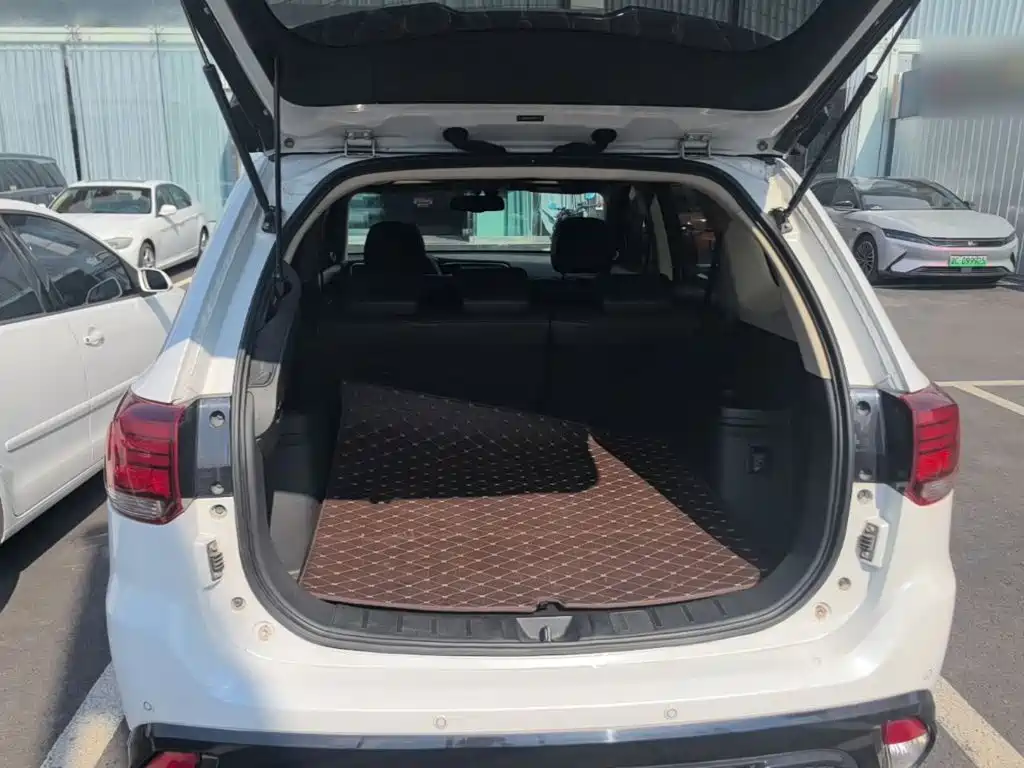 Mitsubishi Outlander 2023 2021 2.4L 4WD Yaodong Edition 5-seater