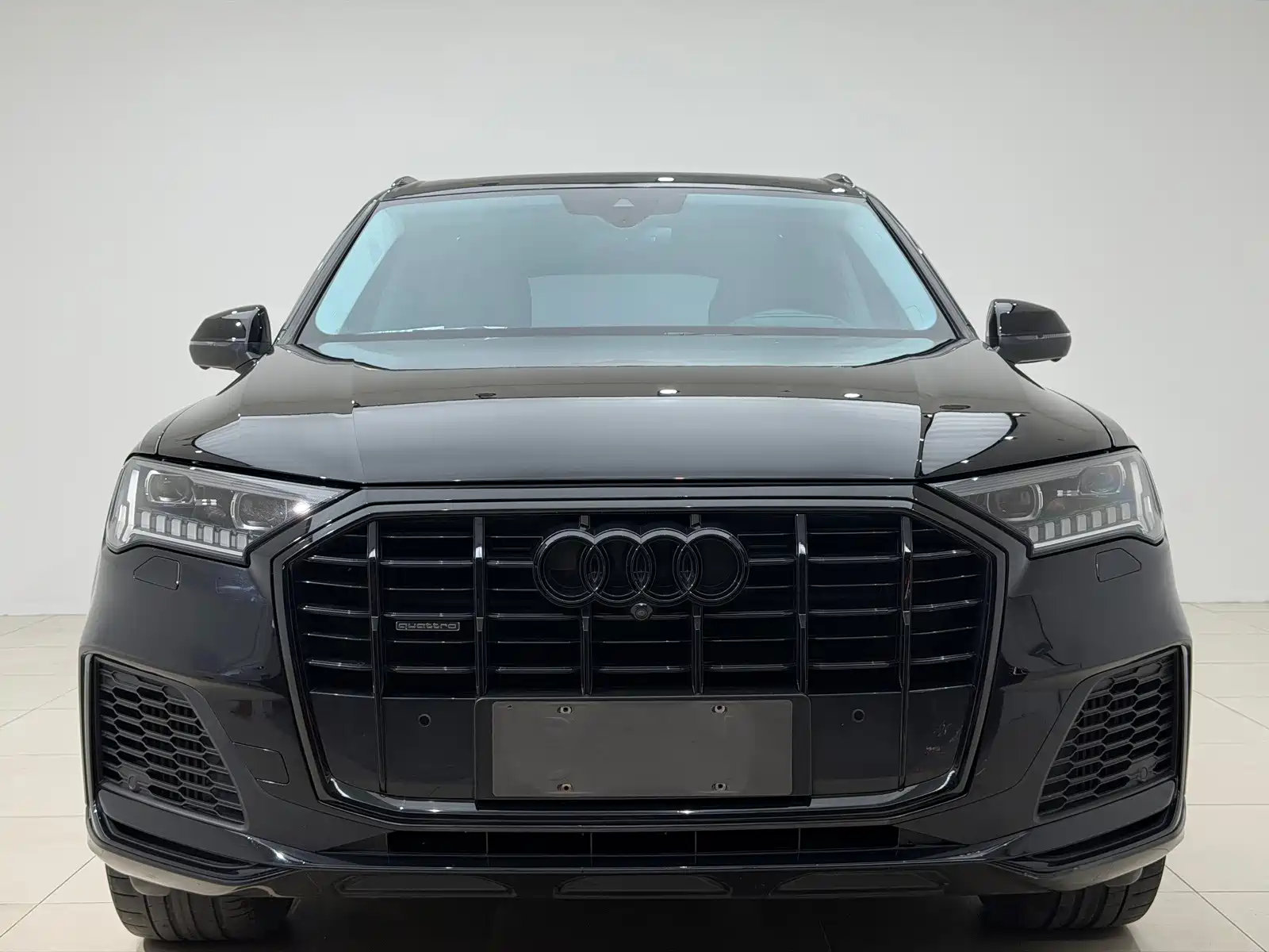 Photo 2 - Audi Q7