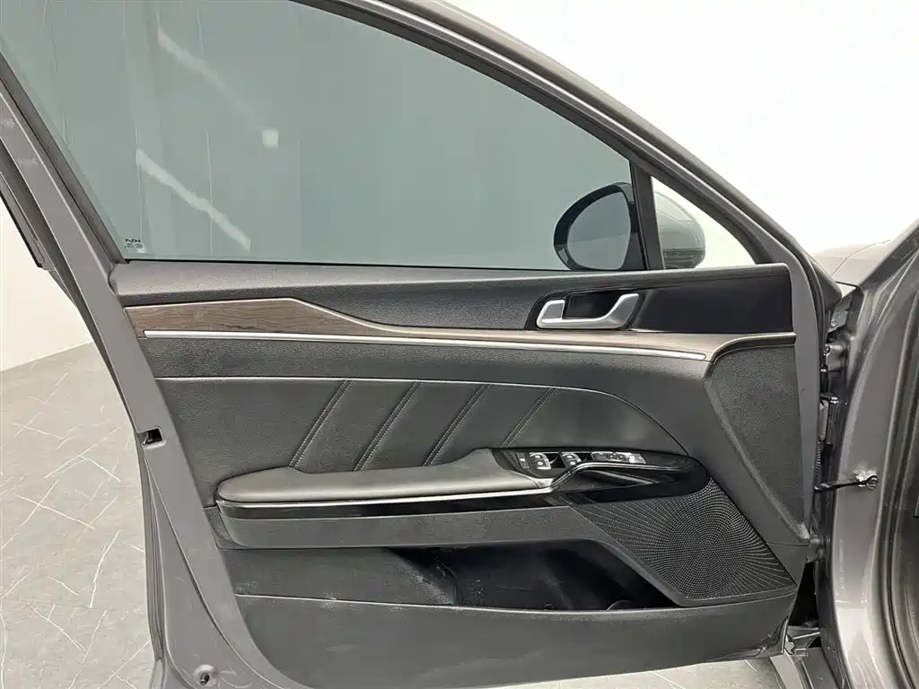 Kia K5 2021 270T CVVD Renewal Edition фото 13