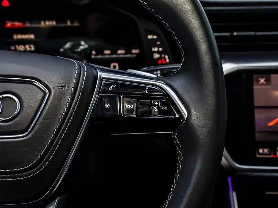 Audi A7L 2024 45 TFSI quattro Black Warrior Edition фото 28