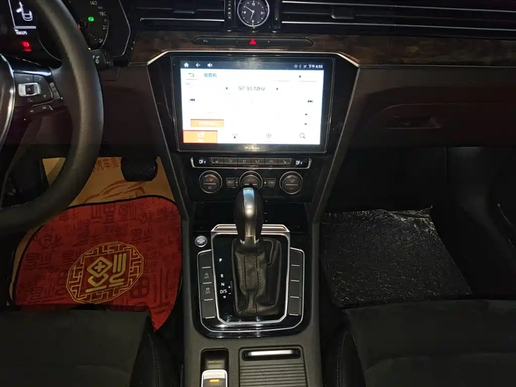 Volkswagen Magotan 2018 330TSI DSG Luxury фото 13