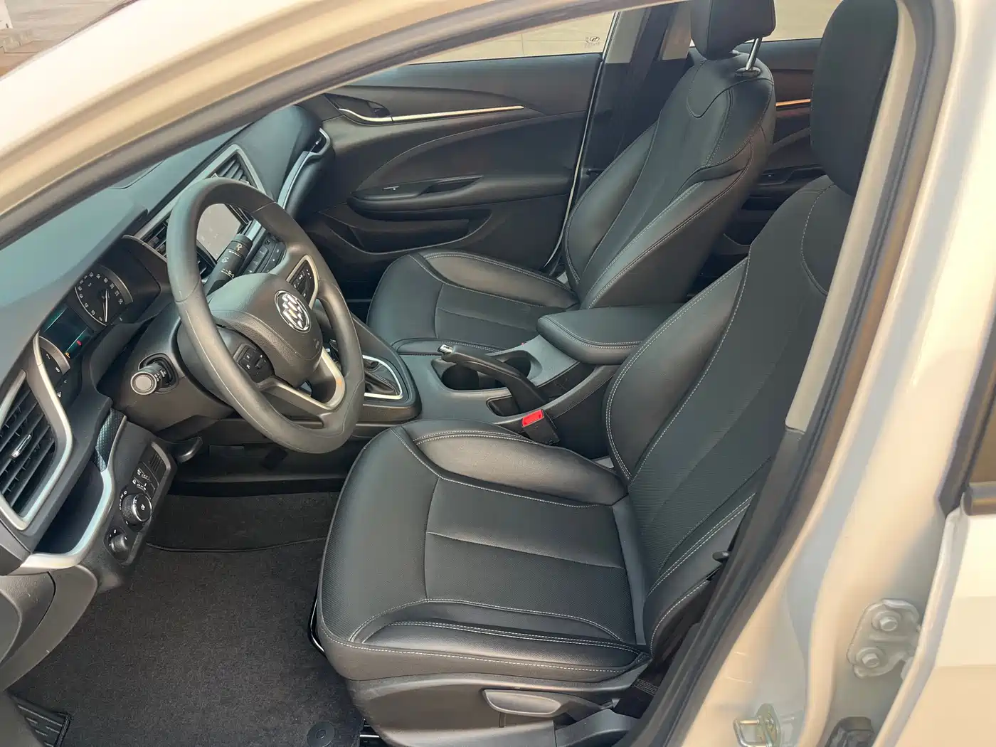 Buick Excelle 2021 Exemplar 1.5L Auto Elite фото 5