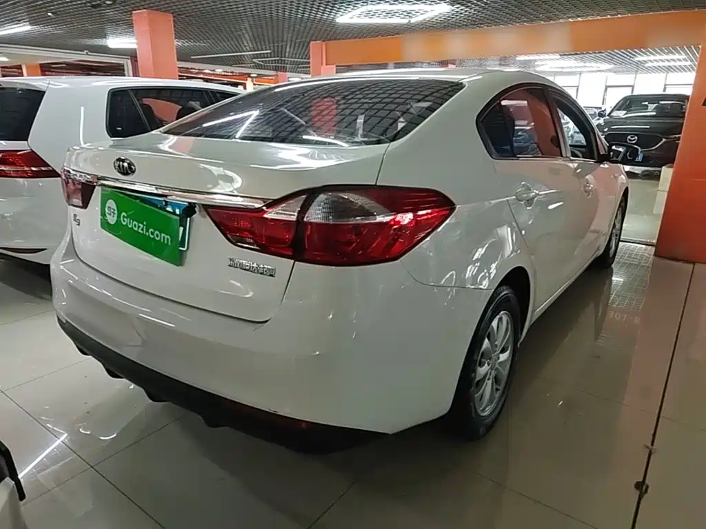 Фото 7 - Kia K3