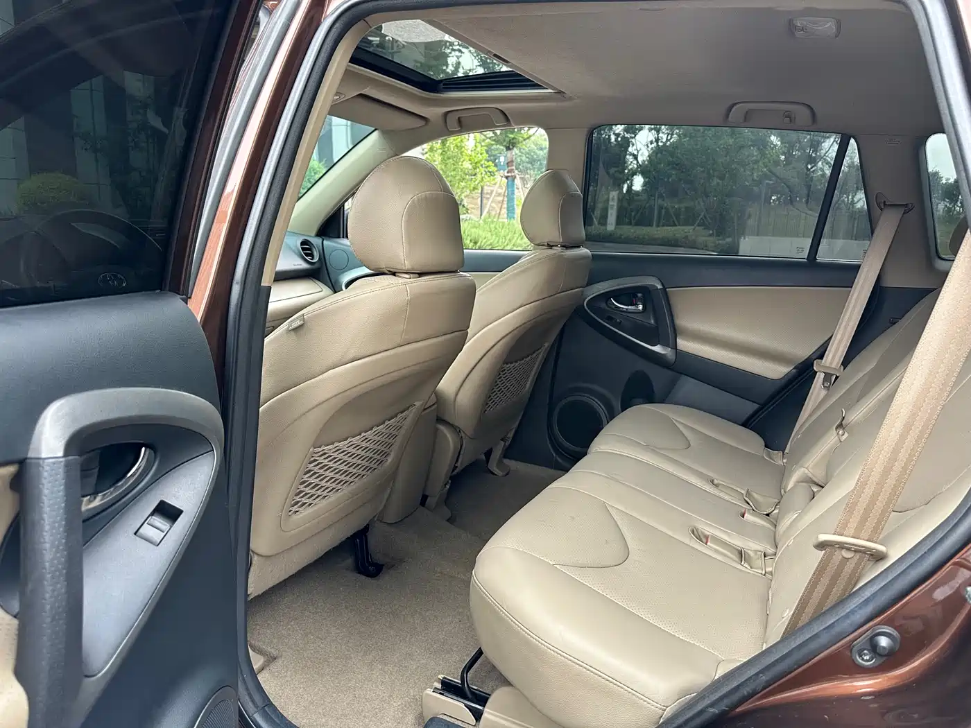 Toyota RAV4 Rongfang 2013 Special Edition 2.4L Auto AWD Prestige фото 13