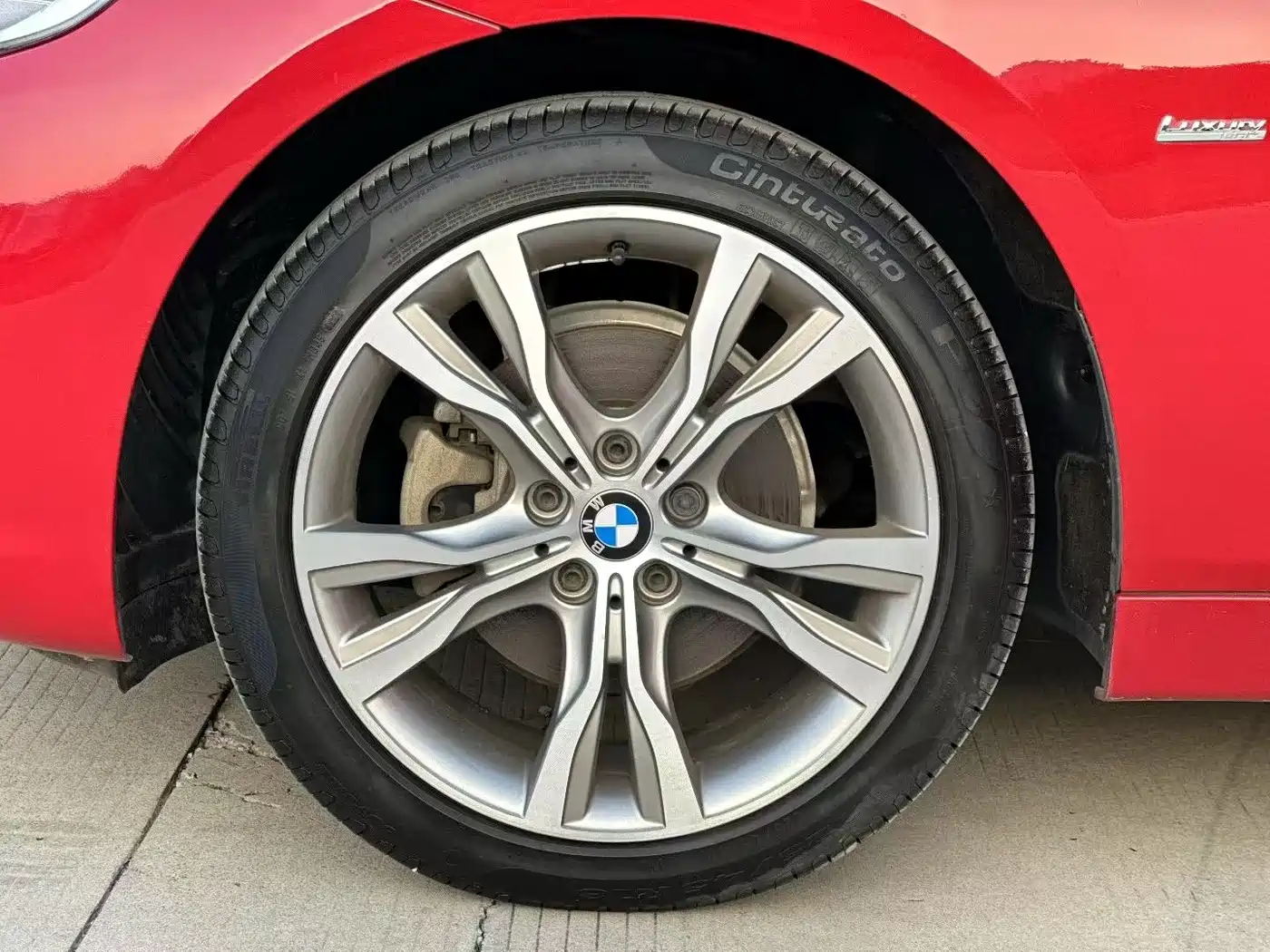 BMW 2 Series Touring 2016 218i Sport Design Package фото 10
