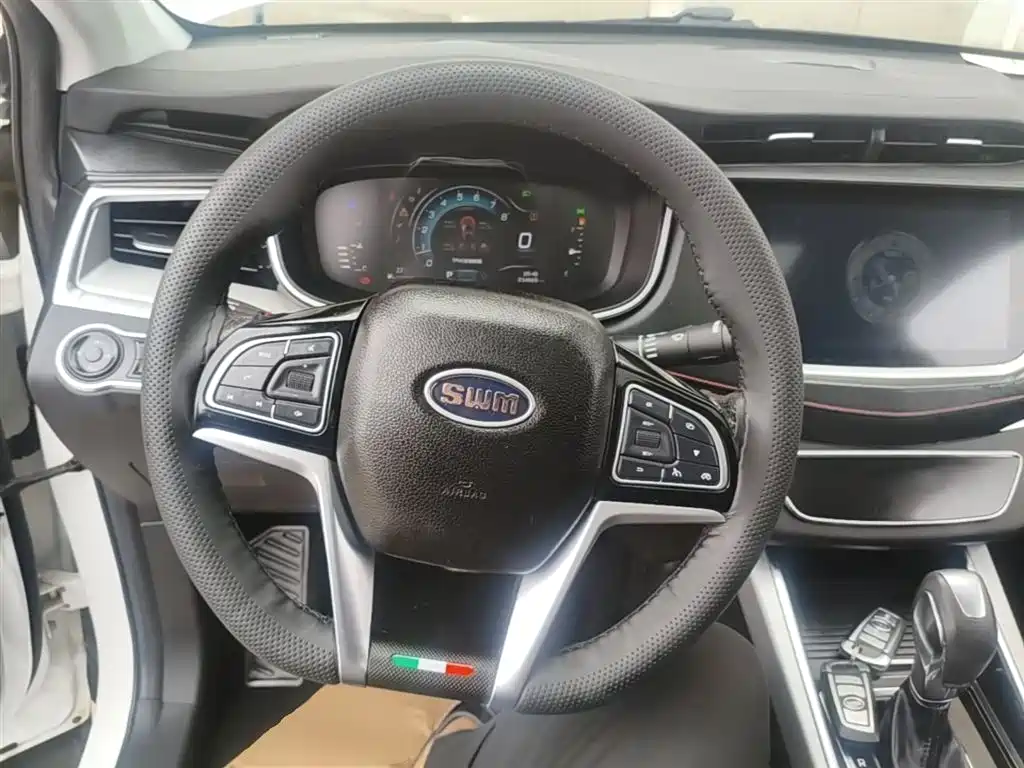 SWM Motor SWM G01 2018 2018 1.5T Automatic Smart UP