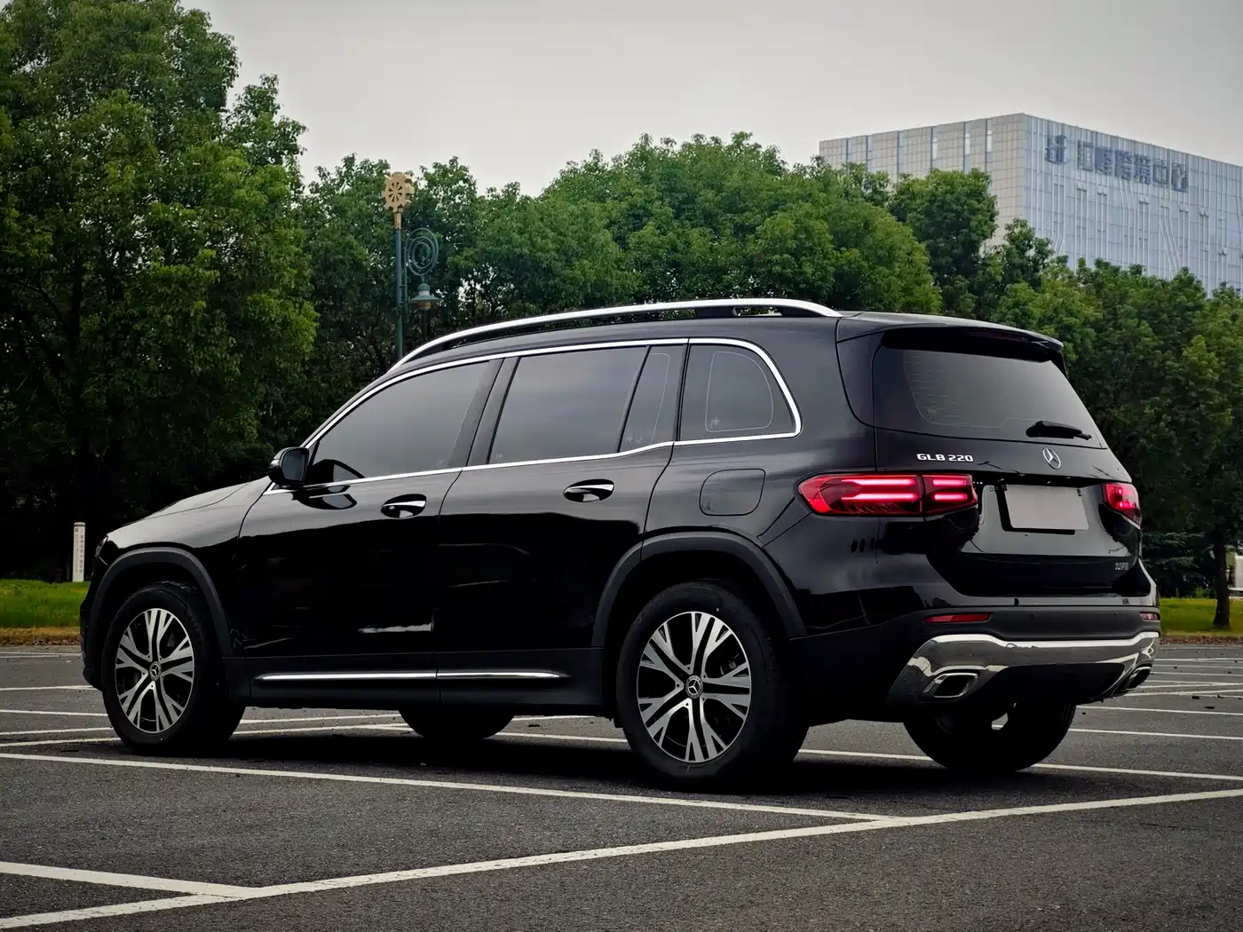 Mercedes-Benz GLB 2025 2024 GLB 220 Dynamic