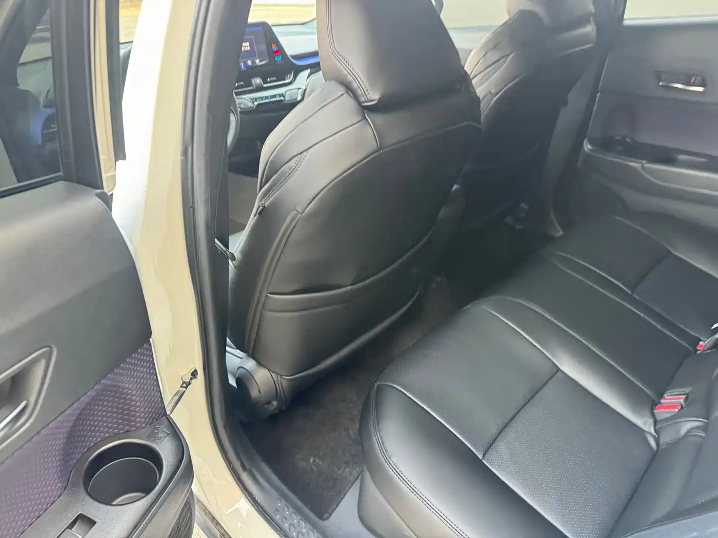Toyota IZOA 2021 2.0L Yixiang Edition фото 13