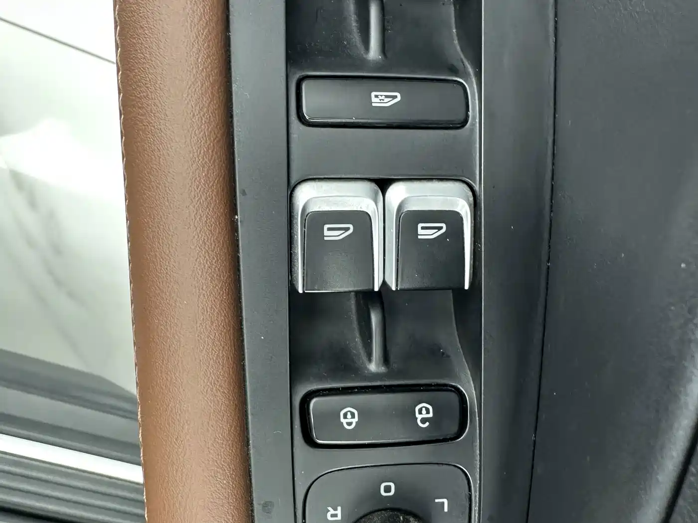 Geely Emgrand X6 2023 2021 Model PRO 1.4T Automatic Premium