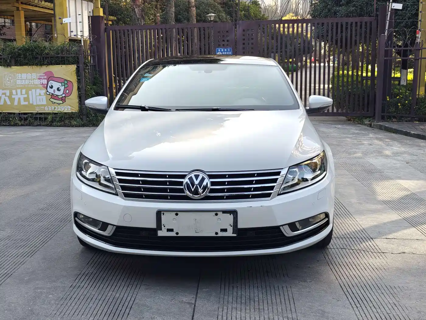 Volkswagen FAW-Volkswagen CC 2016 Model 1.8TSI Luxury фото 2