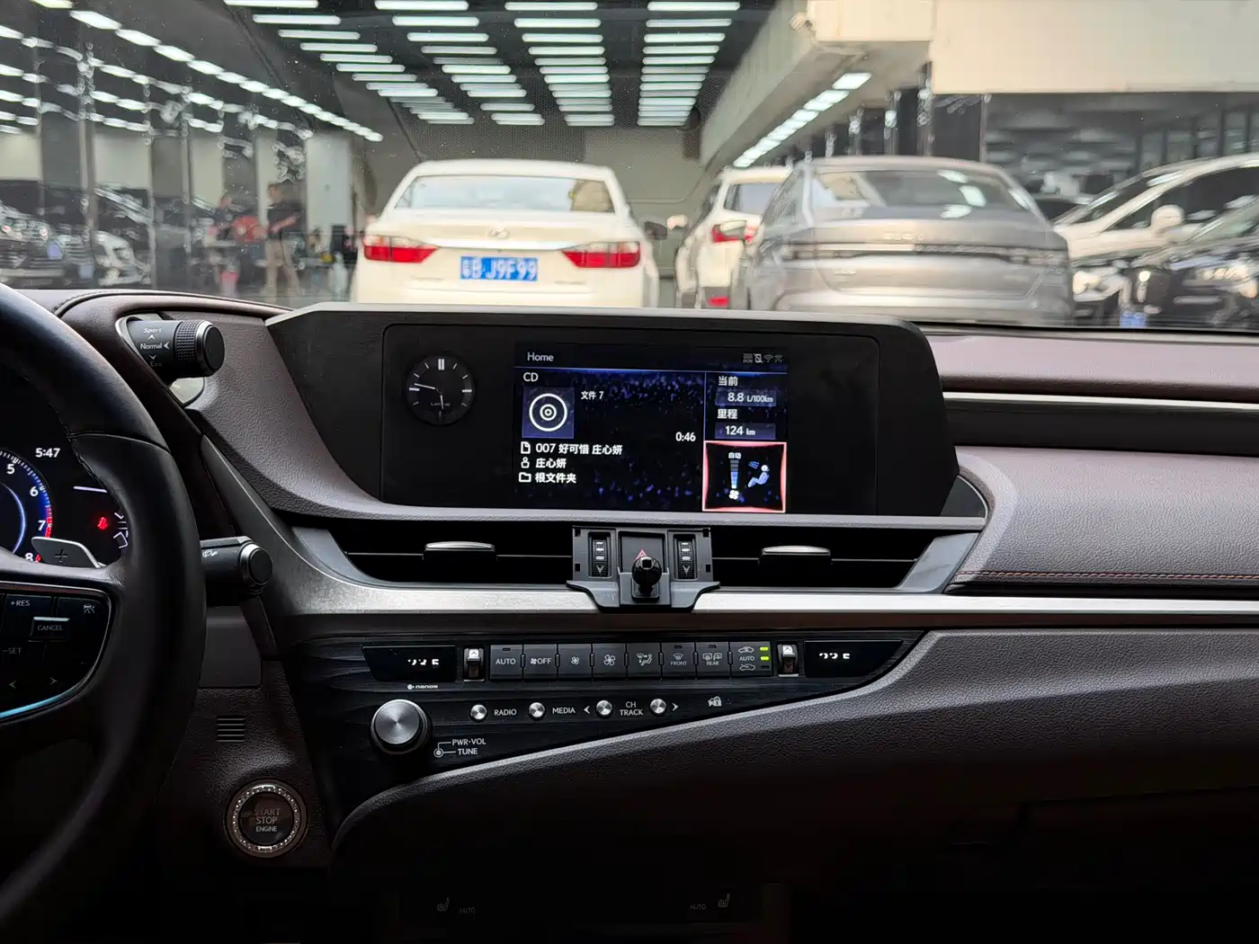 Lexus ES 2020 200 Excellence фото 7