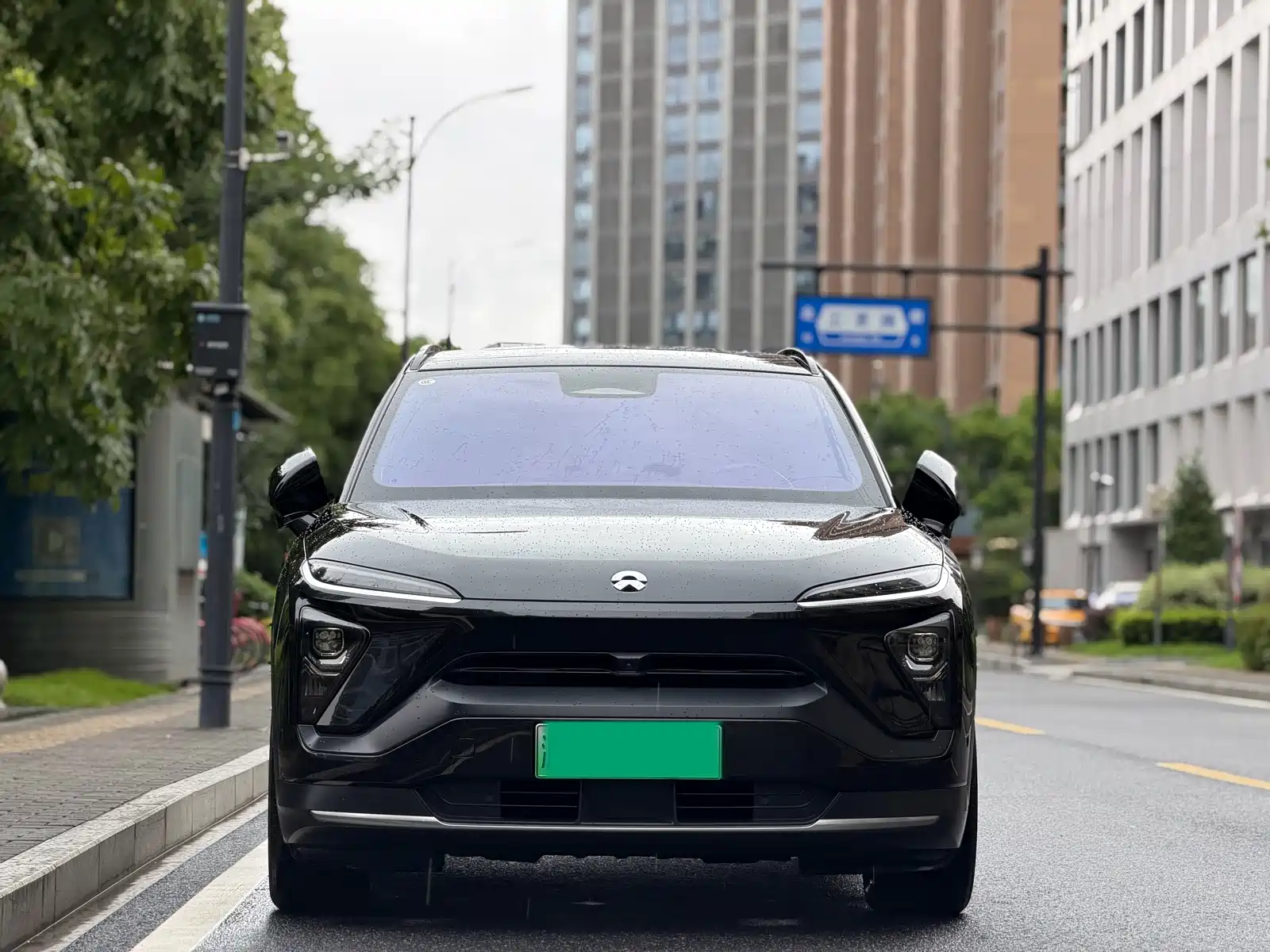 Фото 2 - NIO ES6