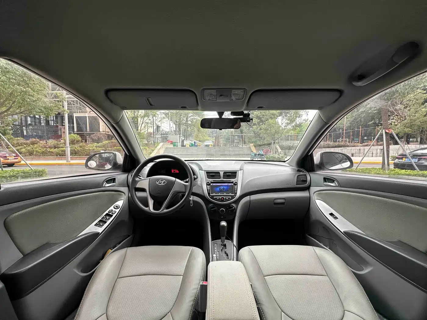 Hyundai Verna 2016 1.4L Automatic Smart GLS фото 11