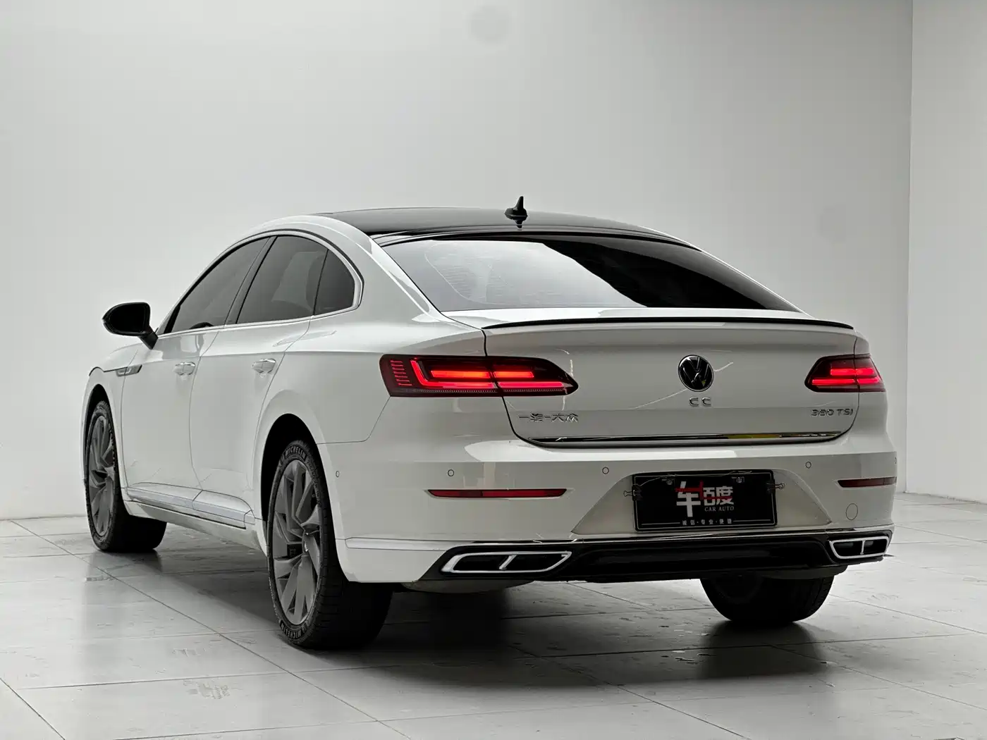 Volkswagen FAW-Volkswagen CC 2024 380TSI Eye-catching Edition фото 6
