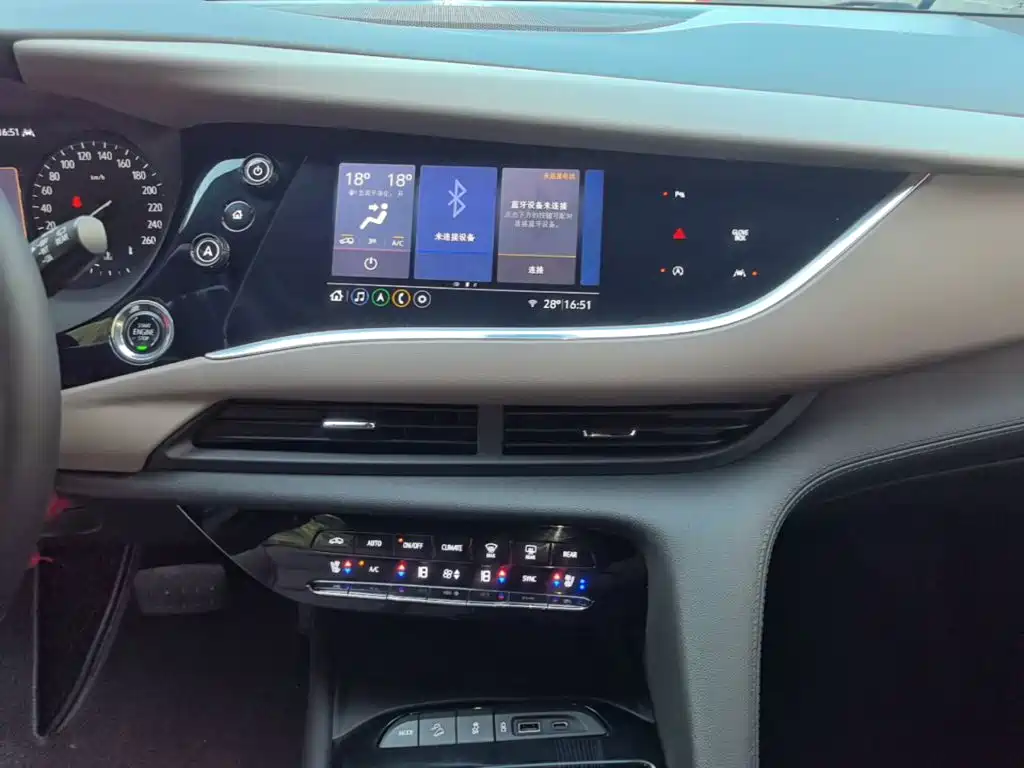 Фото 13 - Buick Enclave