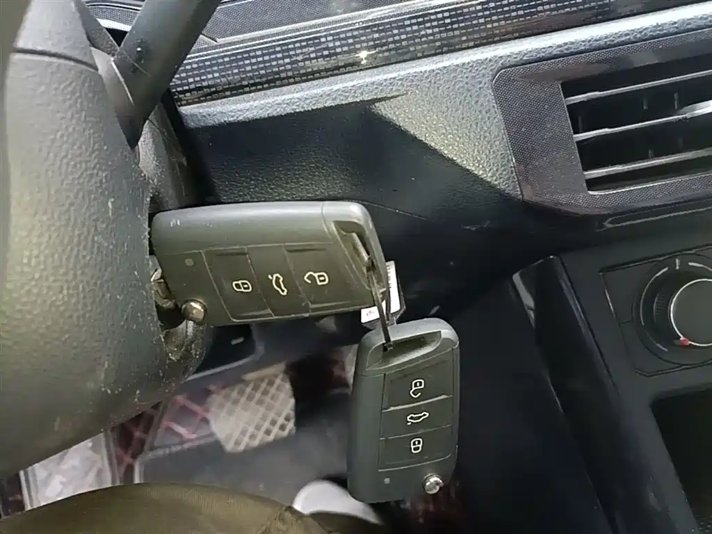 Volkswagen Lavida 2023 New Sharp 1.5L Auto Premium Edition фото 9