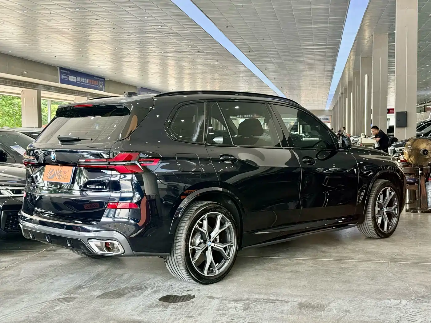 Фото 17 - BMW X5