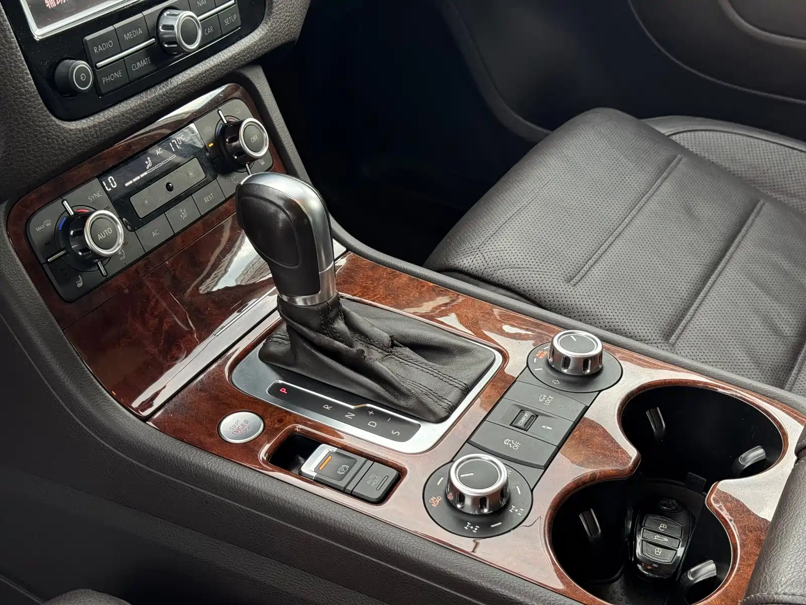 Фото 8 - Volkswagen Touareg