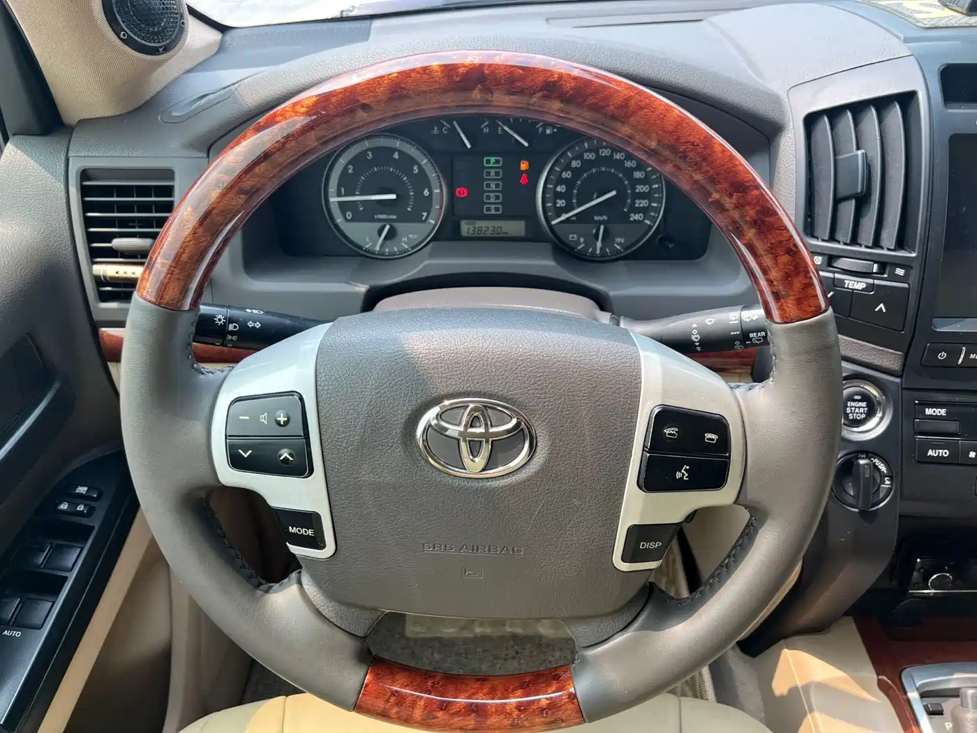 Toyota Land Cruiser (Import) фото 13