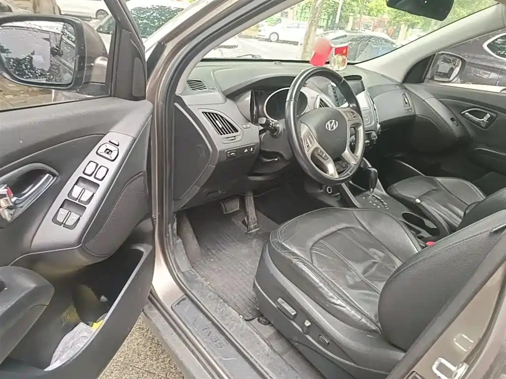 Hyundai Beijing Hyundai ix35 2013 2.0L Automatic 2WD Leading GLX China V фото 16