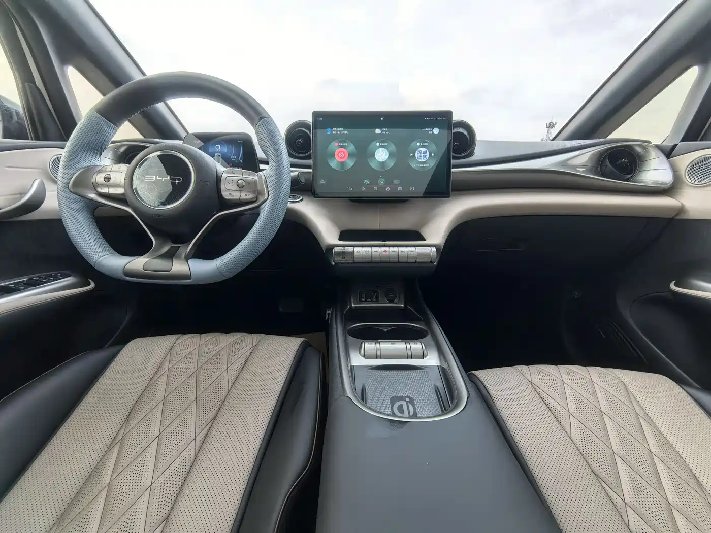 Фото 9 - BYD Dolphin
