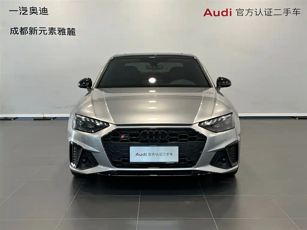 Фото 2 - Audi A4L
