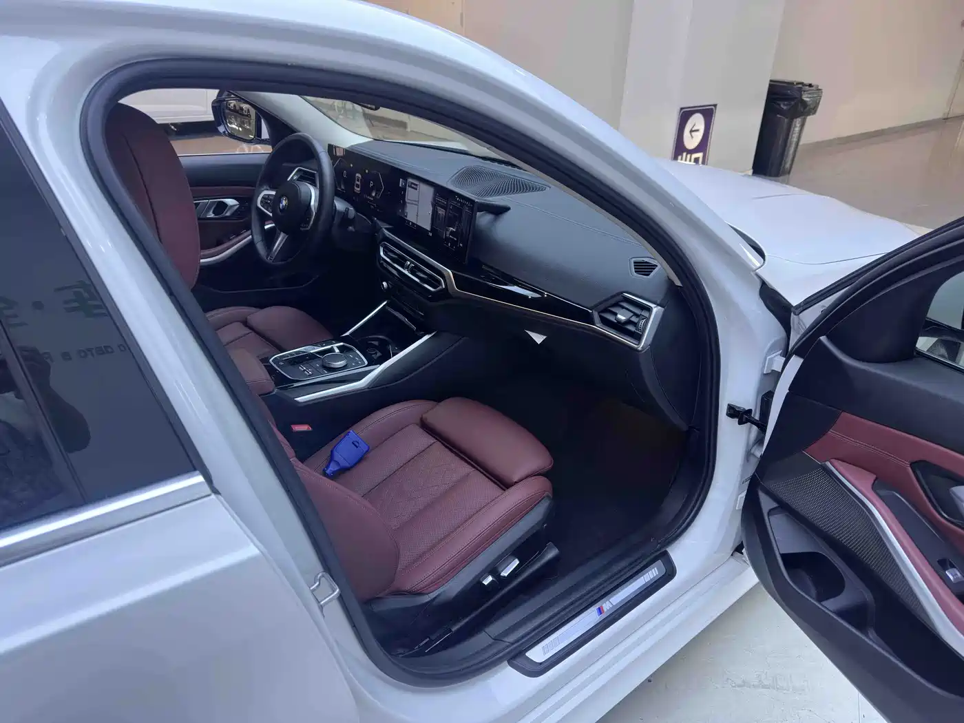 BMW 3 Series 2023 320Li M Sport Package фото 11