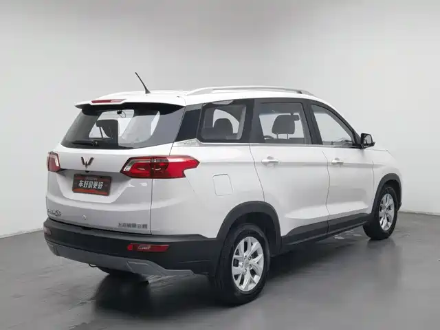 Wuling Motors Wuling Hongguang S3 2018 1.5L Manual Luxury China V — фото 2