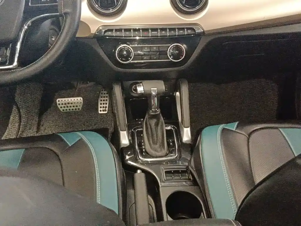 BAIC Changhe Q35 2017 2016 1.5L Automatic Cool Edition